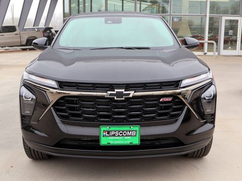 New 2026 Chevrolet Trax RS w/ Driver Confidence Package FWD image 2
