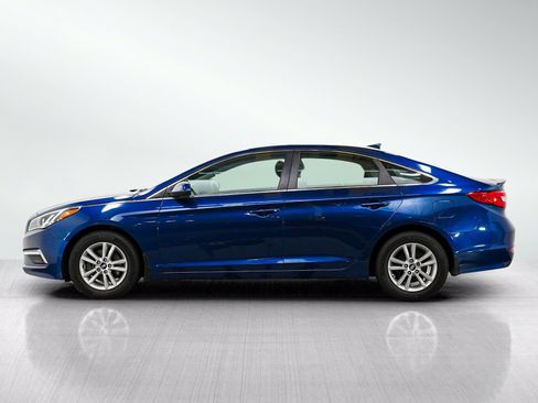 Used 2015 Hyundai Sonata SE FWD image 2