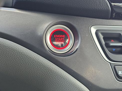 Used 2017 Honda Ridgeline RTL-T image 18