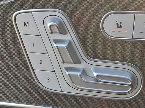 Used 2021 Mercedes-Benz GLS 580 GLS 580 image 27