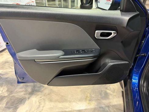 Used 2025 Kia K4 LXS image 30