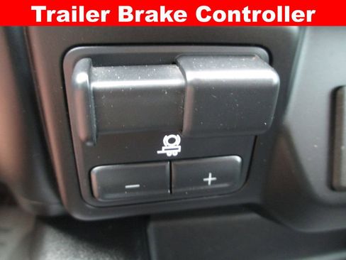 Used 2021 Chevrolet Silverado 1500 LT Trail Boss w/ Convenience Package II image 17