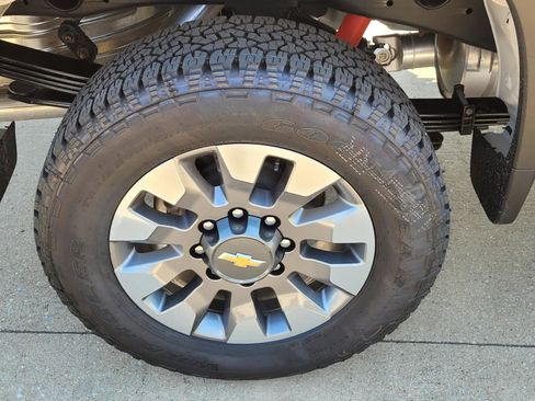 New 2026 Chevrolet Silverado 2500 Custom w/ Custom Value Package AWD/4WD image 5