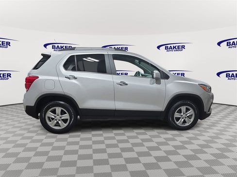 Certified 2020 Chevrolet Trax LT w/ LT Convenience Package image 4