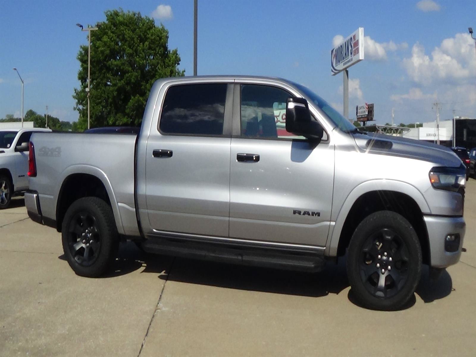 Used 2025 RAM 1500 Big Horn AWD/4WD image 5