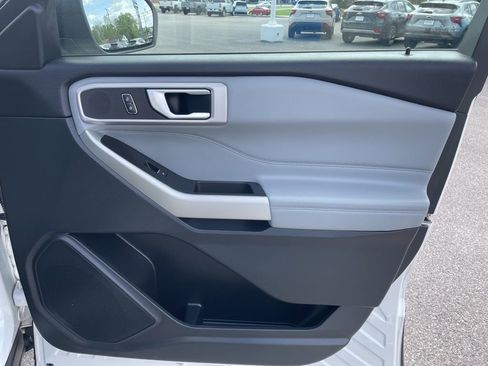 Used 2021 Ford Explorer XLT w/ Equipment Group 202A image 30