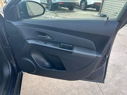 Used 2016 Chevrolet Cruze LT image 16