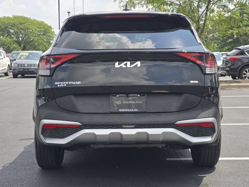 Used 2025 Kia Sportage LX FWD image 14