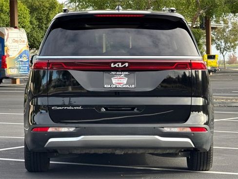Certified 2022 Kia Carnival SX Prestige image 7