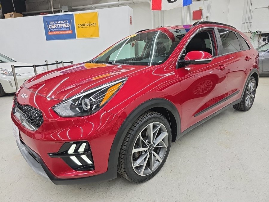 Used 2022 Kia Niro Touring Special Edition FWD image 3