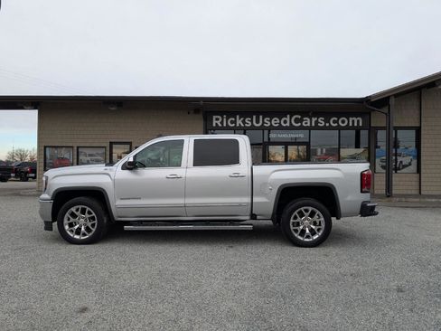 Used 2017 GMC Sierra 1500 SLT w/ SLT Premium Package image 11