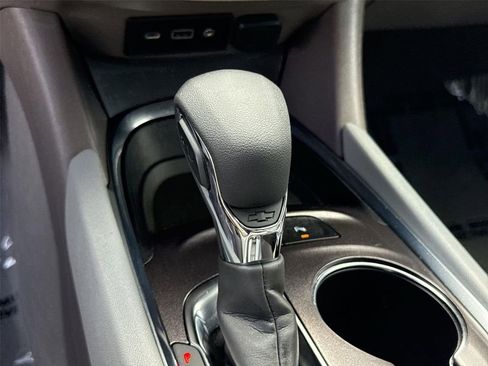 Used 2025 Chevrolet Malibu LT FWD image 14