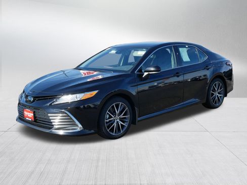 Certified 2023 Toyota Camry XLE w/ Protection Package (Q2) (TMS) FWD image 3