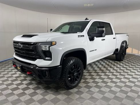 New 2026 Chevrolet Silverado 2500 LT w/ Trail Boss Package AWD/4WD image 1