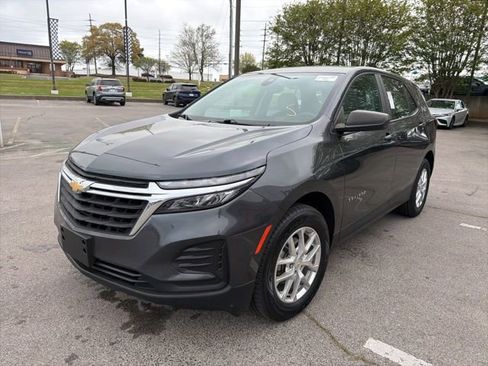 Used 2022 Chevrolet Equinox LS image 8