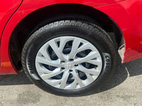 Used 2018 Toyota Corolla LE FWD image 10