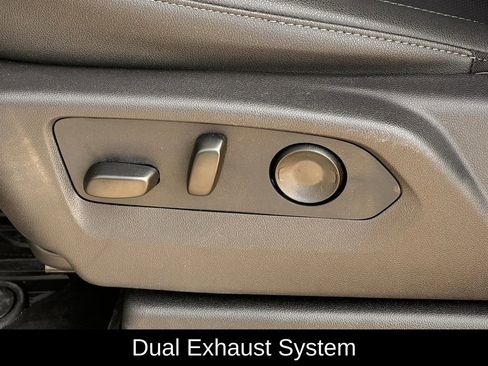 New 2026 GMC Sierra 1500 SLT image 23