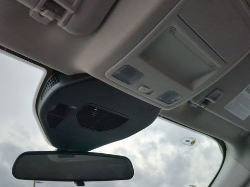 Used 2024 Ford Escape SE image 19