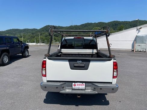 Used 2018 Nissan Frontier SV w/ Value Truck Package image 7