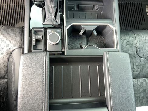 Used 2024 Toyota Tundra Limited AWD/4WD image 20