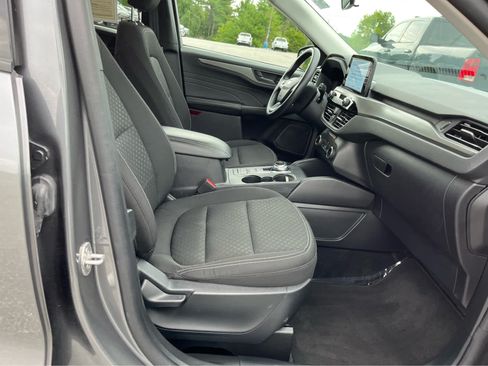Used 2025 Ford Escape Active AWD/4WD image 30