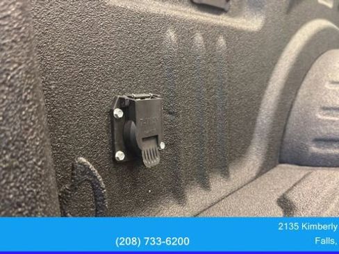 Used 2024 Ford F350 Platinum w/ FX4 Off-Road Package image 15