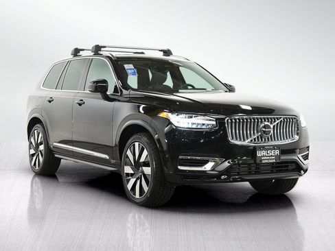 Used 2024 Volvo XC90 T8 Ultimate w/ Protection Package Premier AWD/4WD image 7