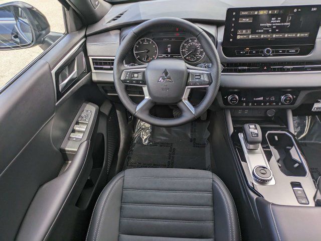 New 2026 Mitsubishi Outlander LE FWD image 16