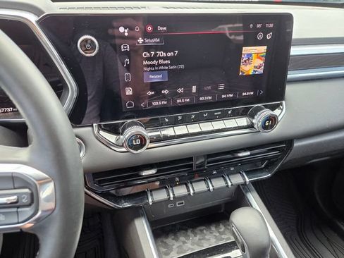 Used 2023 GMC Canyon Elevation w/ Elevation Premium Package RWD image 22