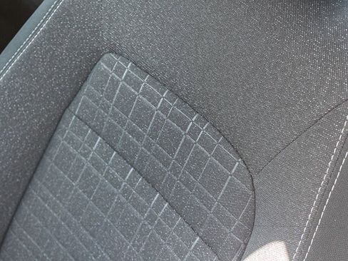 Certified 2025 Honda HR-V LX image 25
