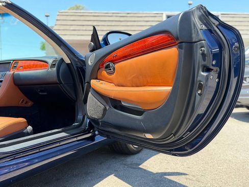 Used 2005 Lexus SC 430 Convertible w/ Preferred Accessory Pkg RWD image 66