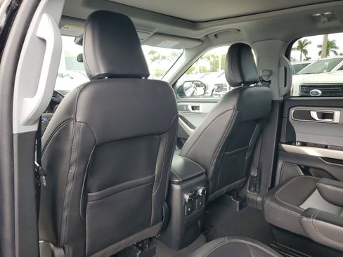Used 2023 Ford Explorer XLT w/ Equipment Group 202A image 19