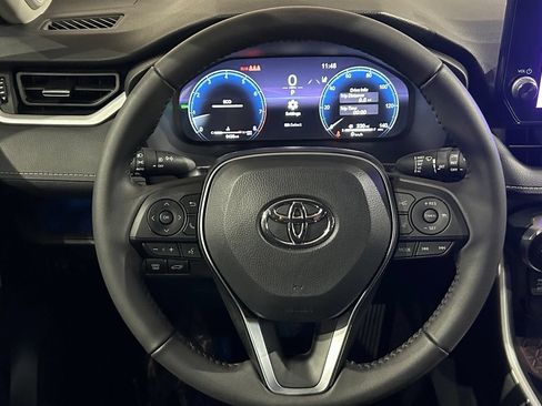 Used 2025 Toyota RAV4 Limited FWD image 65