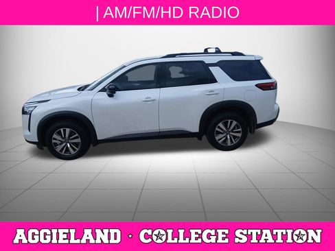 Certified 2026 Nissan Pathfinder SL w/ Cargo Package AWD/4WD image 7