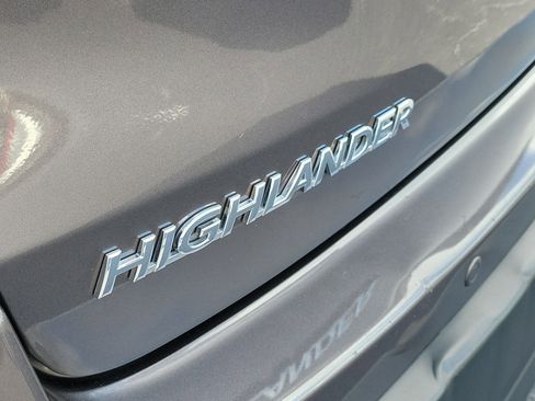 Used 2016 Toyota Highlander Limited AWD/4WD image 5