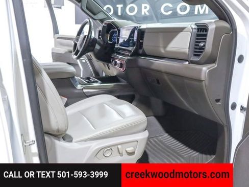 Used 2024 Chevrolet Silverado 2500 LTZ w/ LTZ Convenience Package image 12