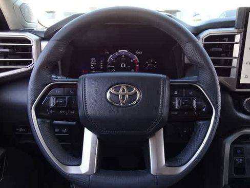 Used 2024 Toyota Tundra Limited AWD/4WD image 23