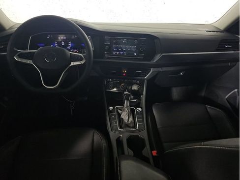 Used 2024 Volkswagen Jetta SE w/ Panoramic Sunroof Package FWD image 27
