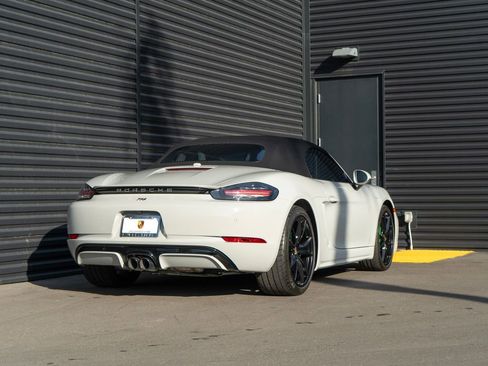 Used 2025 Porsche 718 Boxster S image 9
