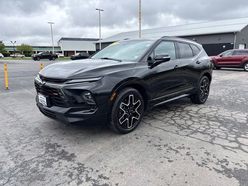 Used 2023 Chevrolet Blazer RS w/ Driver Confidence II Package AWD/4WD image 3