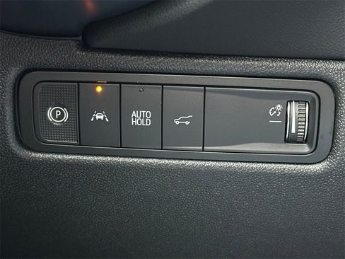 New 2026 Chevrolet Equinox EV LT image 30