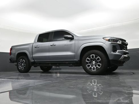 Used 2025 Chevrolet Colorado Z71 AWD/4WD image 26