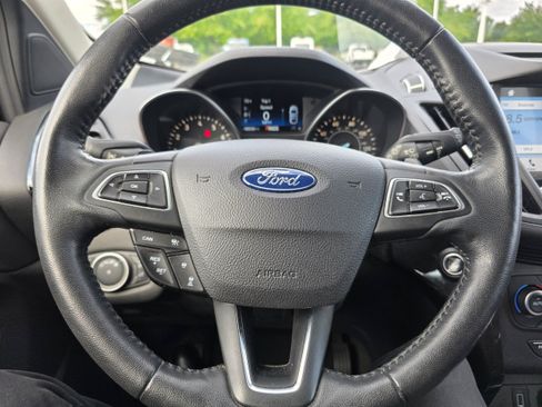 Used 2018 Ford Escape Titanium w/ Ford Safe & Smart Package AWD/4WD image 12