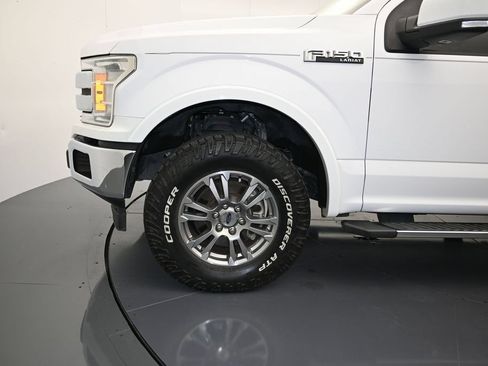 Used 2019 Ford F150 Lariat w/ Trailer Tow Package RWD image 9