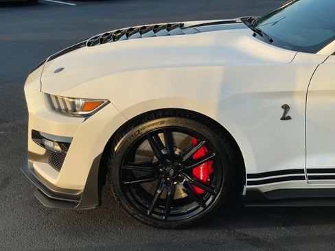 Used 2021 Ford Mustang Shelby GT500 w/ Technology Package RWD image 14