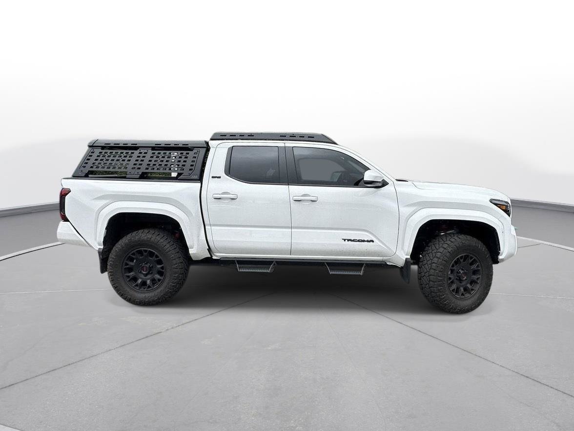 Certified 2025 Toyota Tacoma SR5 AWD/4WD image 46