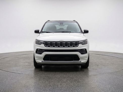 Used 2025 Jeep Compass Limited image 2