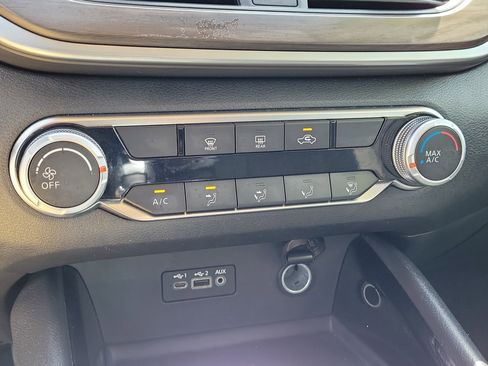 Used 2024 Nissan Altima 2.5 SV image 30