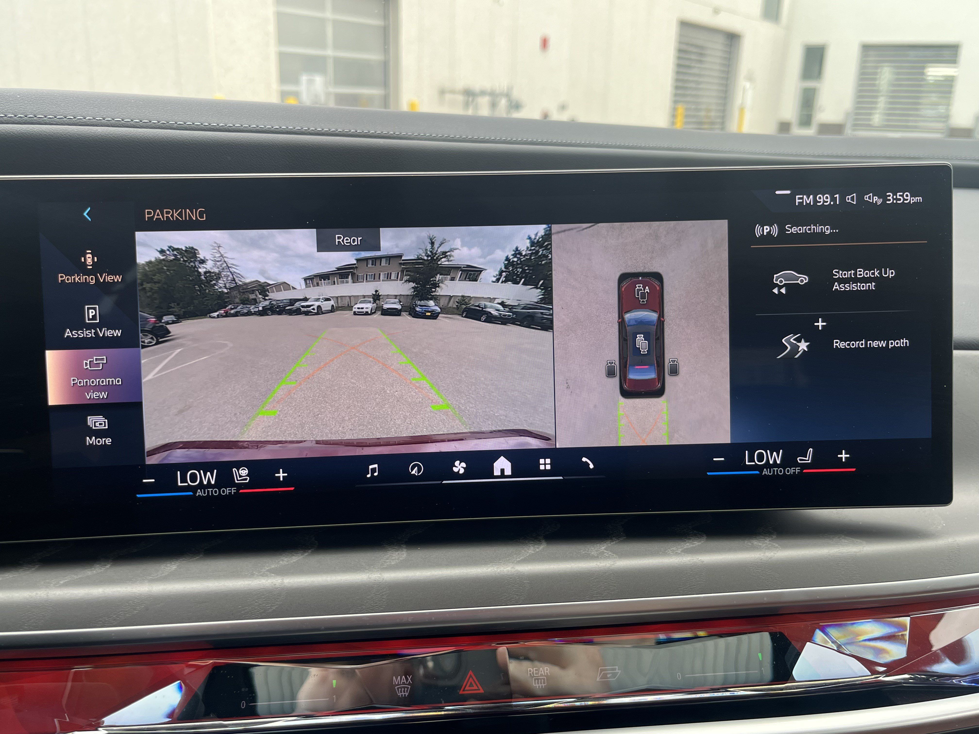 Certified 2023 BMW 760i xDrive AWD/4WD image 28