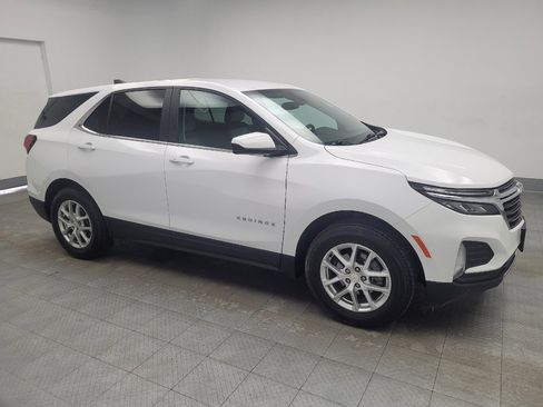 Used 2023 Chevrolet Equinox LT w/ Driver Convenience Package image 11